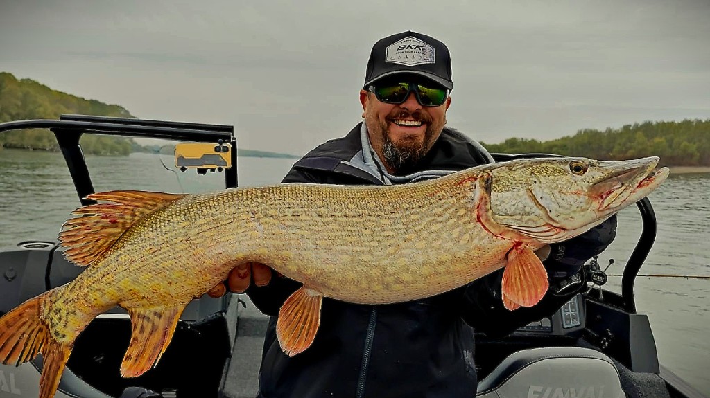 Fishing – pike catch